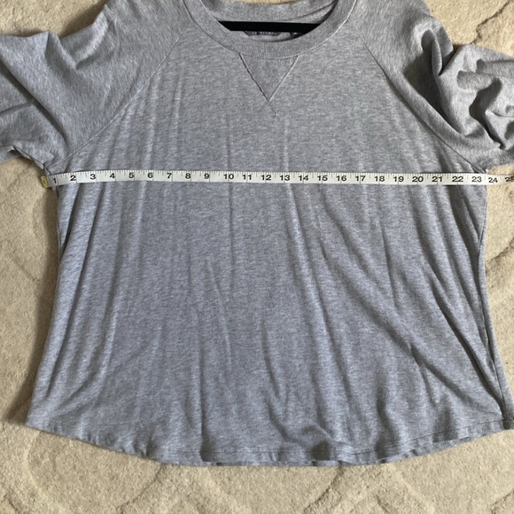 Lisa Rinna Flutter Sleeve Top Size XL - Picture 11 of 12